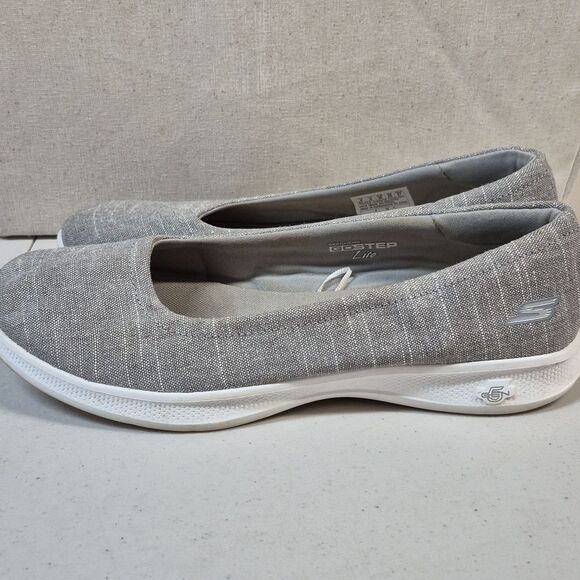 Skechers Women's 8 Gray Slip-On Shoes - Picture 6 of 7